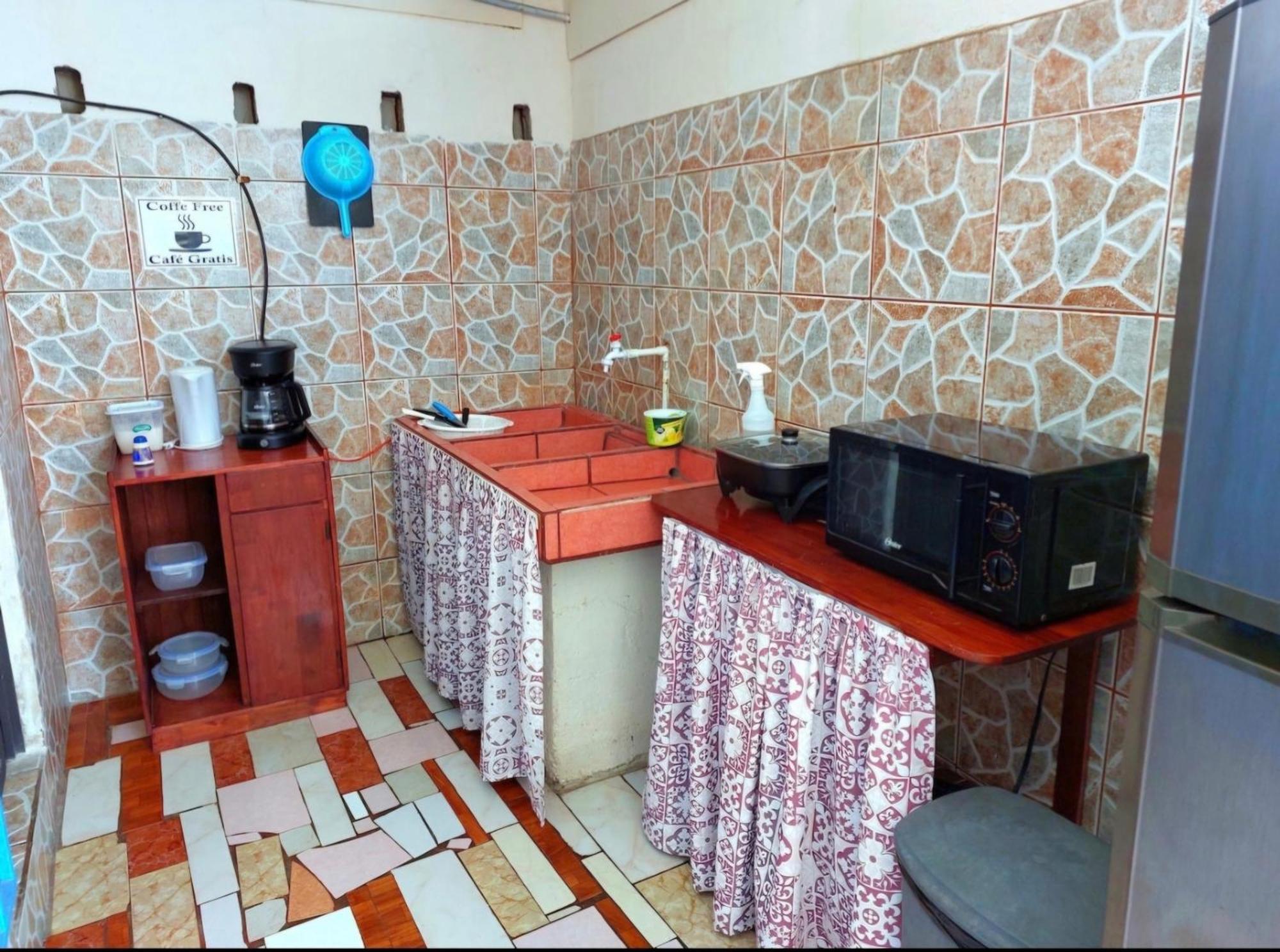 Hostel Del Pacifico Puntarenas Esterno foto